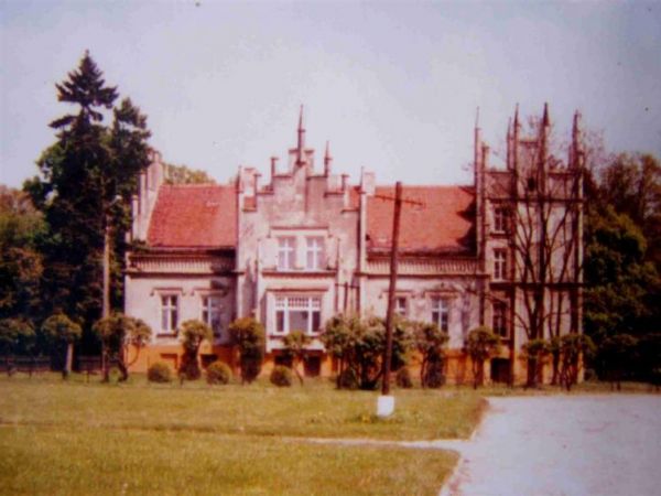 Pałac w Rożnowie - dawniej