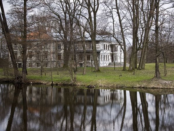 Rudnik nad Sanem
Dwór klasycystyczny