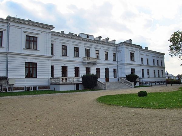 Sanktuarium Najświętszej Maryi Panny Jazłowieckiej w Szymanowie.