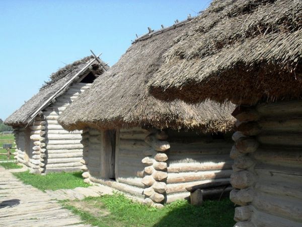 Skansen - rekonstrukcja wioski słowiańskiej