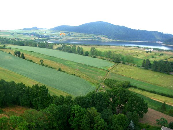 Nad zalewem w Bukówce. Dolny Śląsk. 2010 r.