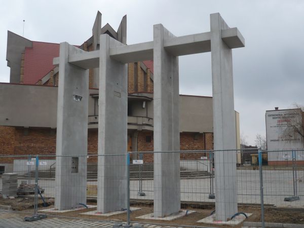 budowa  nowej dzwonnicy w naszej parafii p.w Św.Pawła  Apostoła