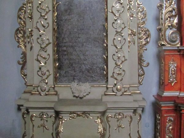 Kościół pobernardyński (poklasztorny) pw. Najświętszego Imienia Jezus i Niepokalanego Poczęcia N.M.P. - nagrobek Wojciecha Opalińskiego