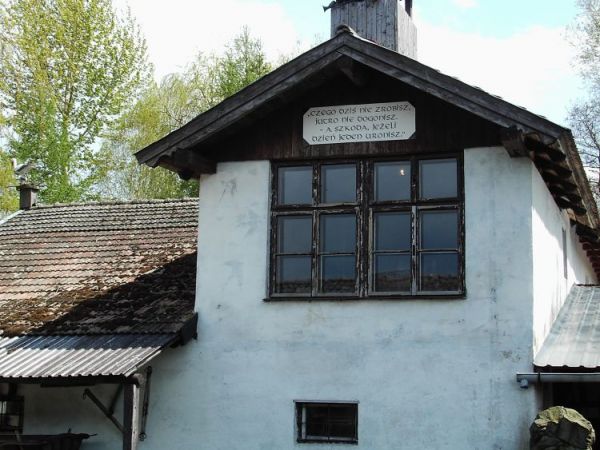 Jeszcze jedno miejce warte odwiedzenia w Wambierzycach-to Skansen gospodarstwa domowego , gdzie można także obejrzeć zwierzeta , te znane i nieznane.