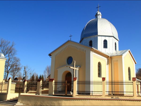 Cerkiew greckokatolicka p.w. Przemienienia Pańskiego w Skopowie . Zbudowana w 1900 roku. Murowana, trójdzielna, na planie krzyża, z kopułą pośrodku. Obecnie   k