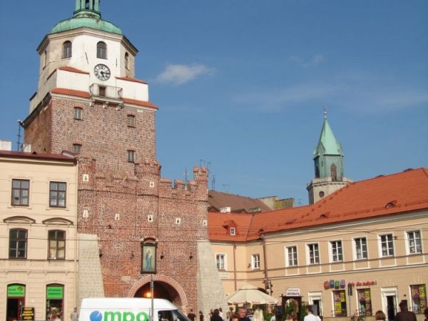 XIV wieczna Brama Krakowska. Symbol miasta.