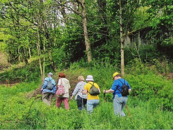 tak latem bywało: obiekt parę metrów obok drogi, ledwo widać, zapytać nie ma zazwyczaj kogo - to "temat do realizacji" trochę dla upartych itp. - no a my do nic