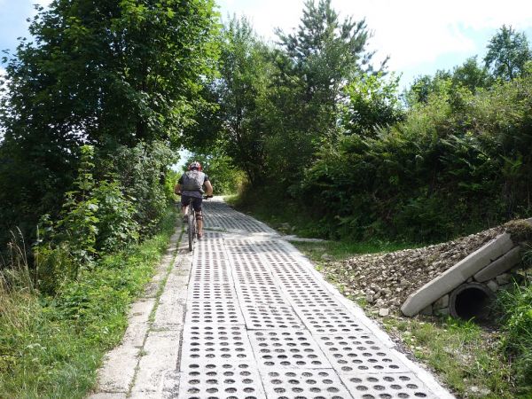 Droga  "Do Cisów" Wspaniała dla wytrwałych.