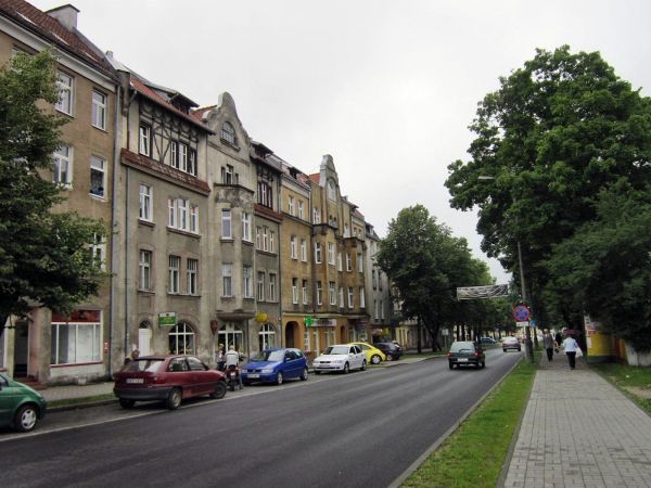 Kętrzyn-zabytkowe kamienice przy ul. Sikorskiego 2012-06-22