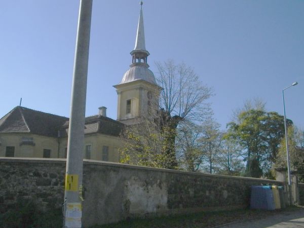 kościół ponoć jest pochowany rycerz Polski nie znalazłem grobu