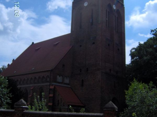 Kościół pw.Św. Jakuba. Widok z ul. Basztowej.