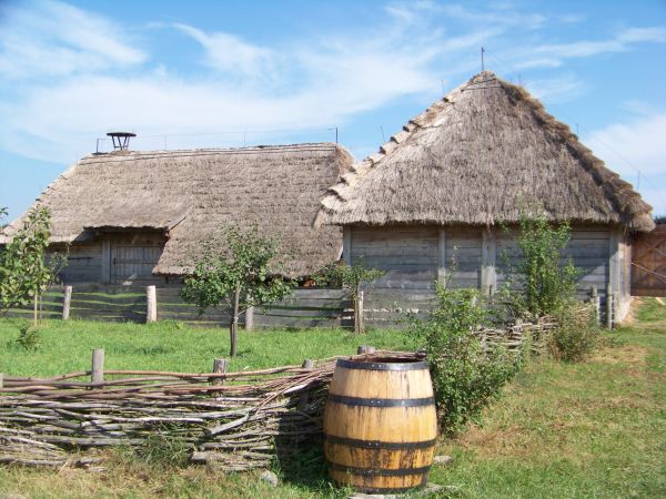 Beczka do kiszenia kapusty.