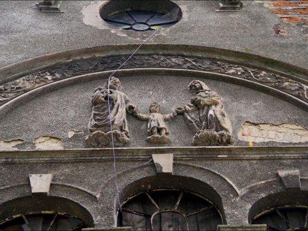 Zrujnowana , murowana cerkiew greckokatolicka , wybudowana w 1904 r. w stylu nowobizantyjskim w Starym Dzikowie. W 2007 r. w jej plenerach kręcono film A. Wajdy