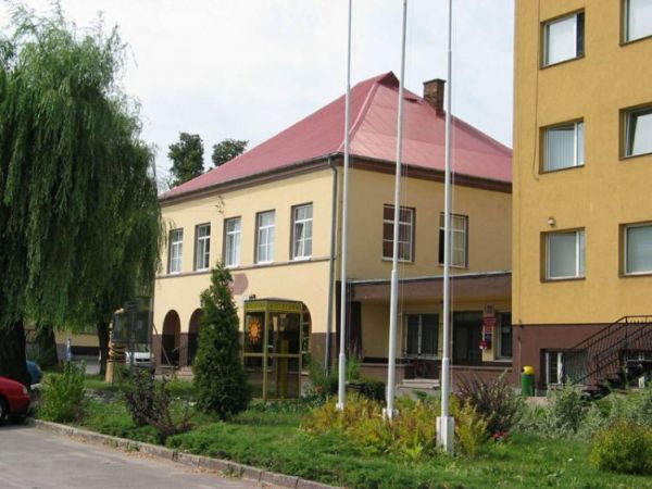 Budynek Urzędu Gminy w Mykanowie
