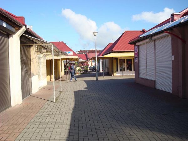 7 rano na miejskim targowisku