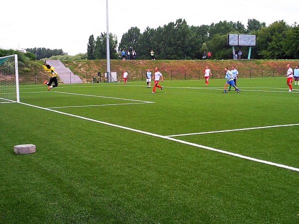 Czeladź. boisko treningowe ze sztuczną nawierzchnią