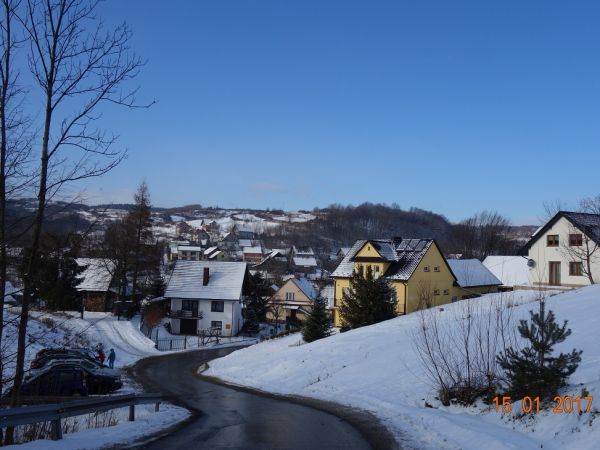 Domy na granicy Dziurówki i Kurkówki.