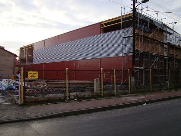 Hala sportowa w budowie