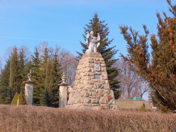 Dukla - pomnik św. Jana z Dukli (by jaslak-60)