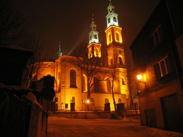 Bazylika Najświętszej Marii Panny i Św. Bartłomieja w Piekarach Śląskich - nocą