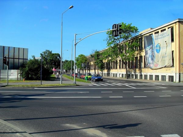 Skrzyżowanie Aleji Jana Pawła II z Pomorską