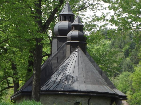 kiedyś parafialna, dzisiaj filialna - cerkiew gr.-kat. pw. św. Bazylego Wielkiego /zapraszam do galerii : jest tablica z opisem ! polecam ponadto w mojej galeri