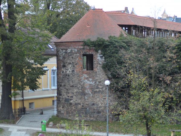 BASZTA OBRONNA - WIDOK Z MOJEGO OKNA