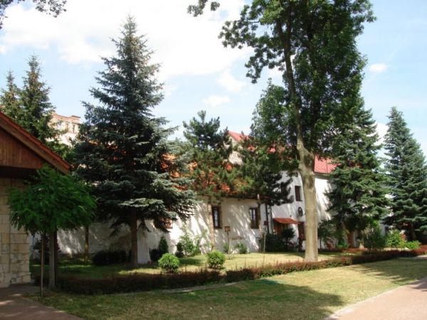 Zabudowania kosciola pw. sw. Stanislawa.