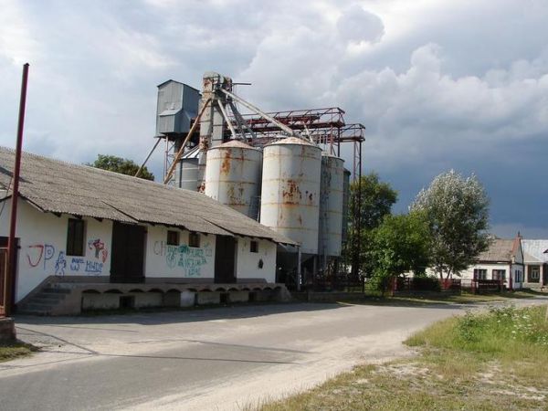 Elewatory przy młynie w Stawie.