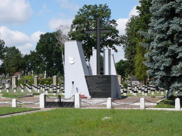 CMENTARZ WOJENNY UCZESTNIKÓW WOJNY OBRONNEJ 1939 ROKU W MILEJOWIE K/ROZPRZY