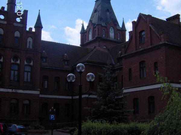 Ratusz. Od strony dziedzińca.