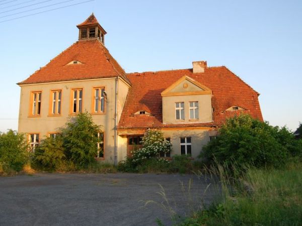 Wygon wieś - dawny dom młodego rolnika.