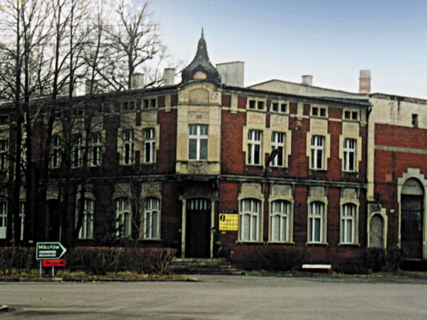 Zameczek leśny w Halembie