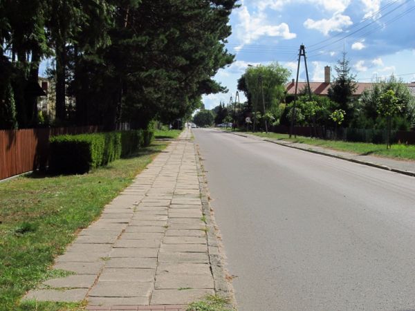 Ulica Długa przy Nadleśnictwie Kaliska