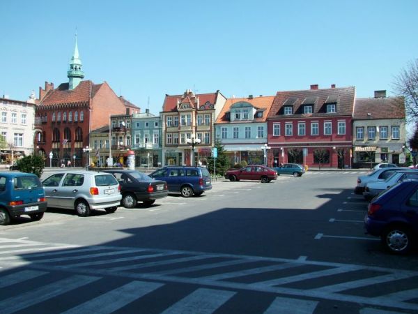 Września - rynek z ratuszem