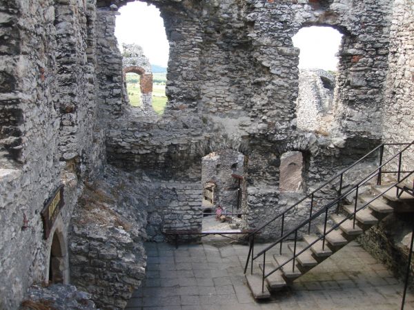 Zamek OGRODZIENIEC **** http://www.zamek-ogrodzieniec.pl/ **** http://zamki.net.pl/zamki/podzamcze/podzamcze.php **** Zamek Ogrodzieniec znajduje się w Podzamcz