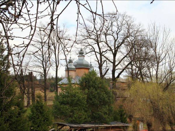 Cerkiew pw. św. Mikołaja w Dobrej Szlacheckiej . Obecnie kościół rzymskokatolicki p.w.  Podwyższenia Św. Krzyża . Zbudowana w 1879 r. Obok , na osi - druga cerk