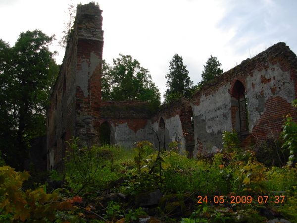 Ruiny kościoła św Jakuba Starszego w Osetniku