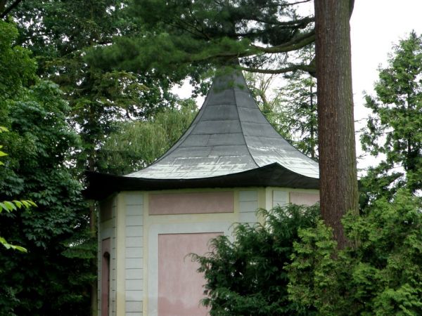 Altana Chinska - ciekawy element architektoniczny w Ogrodzie Dolnym