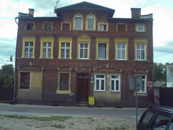 Kamienica przy ul. Boh. Westerplatte.