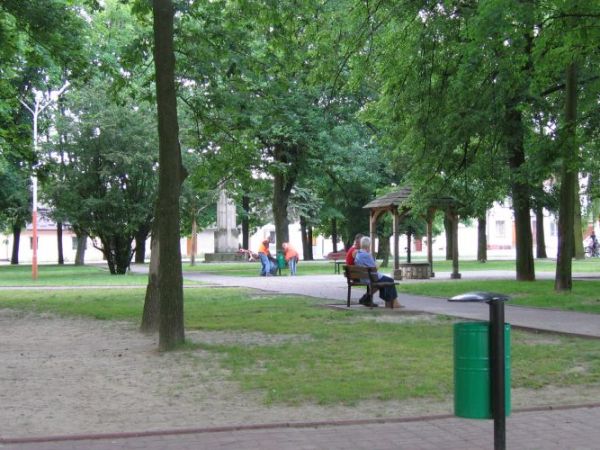 Park w Ćmielowie.