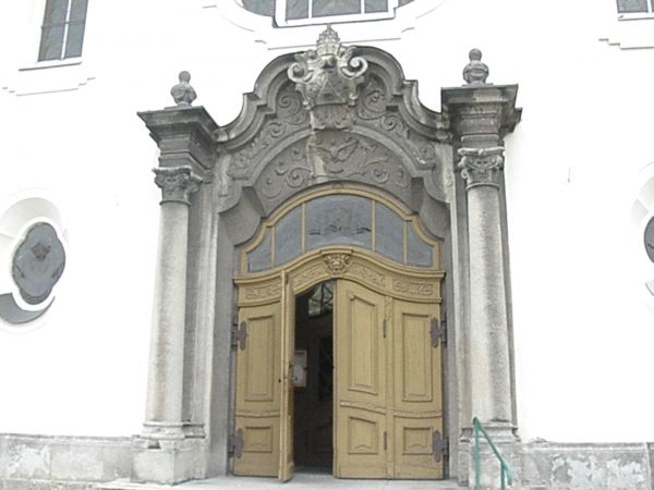 Wejście do kościoła