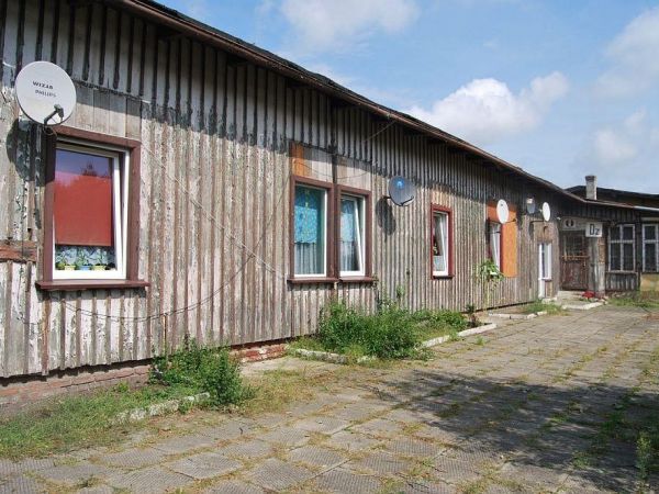 Dzierzgoń - budynek dawnej stacji kolejowej.