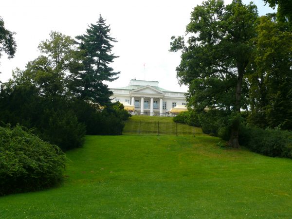 Belweder od strony parku.