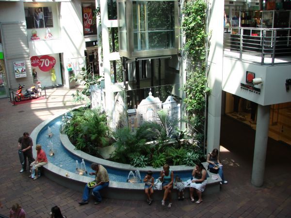 "Sfera" - sklepy, zakupy, Kinoplex, centrum handlowe, firmy, parking...