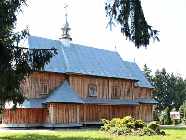 Cerkiew Narodzenia NMP w Stubienku – drewniana parafialna cerkiew greckokatolicka . Świątynia została wzniesiona w 1849 r. Od 1971 r . pełni funkcję kościoła rz