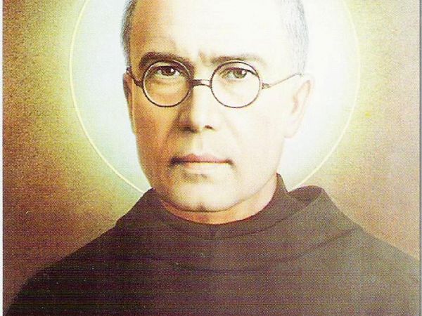 ze zbiorów prywatnych: z materiałów kościelnych, sławiących św. ojca Kolbego.