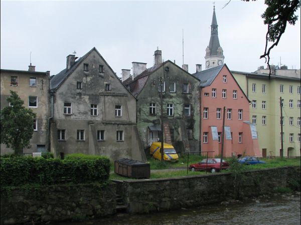 Zabytkowe kamieniczki od strony Białej Lądeckiej.