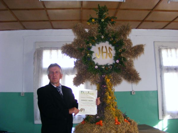 WIENIEC DoŻYNKOWY STOWARZYSZENIA ROZWOJU WSI MIĘDZYLEŚ