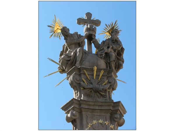 Figura wotywna św. Trójcy z 1741 r.